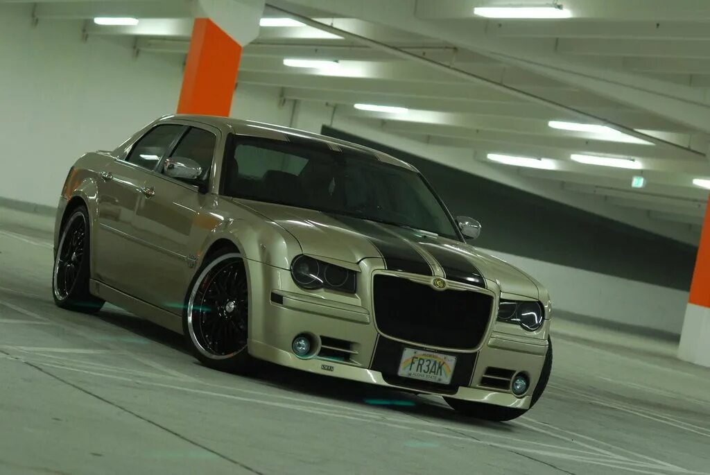 Тюнинг крайслера. Крайслер 300с универсал. Chrysler 300c Tuning. Додж Магнум СРТ. Dodge Magnum srt8 Tuning.