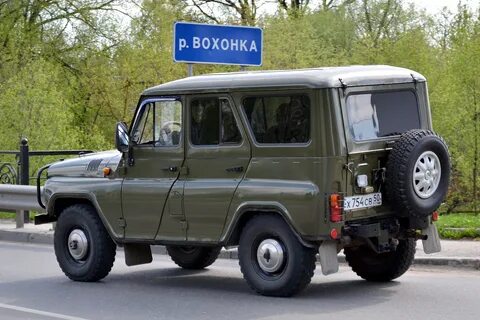 Легковой автомобиль уаз