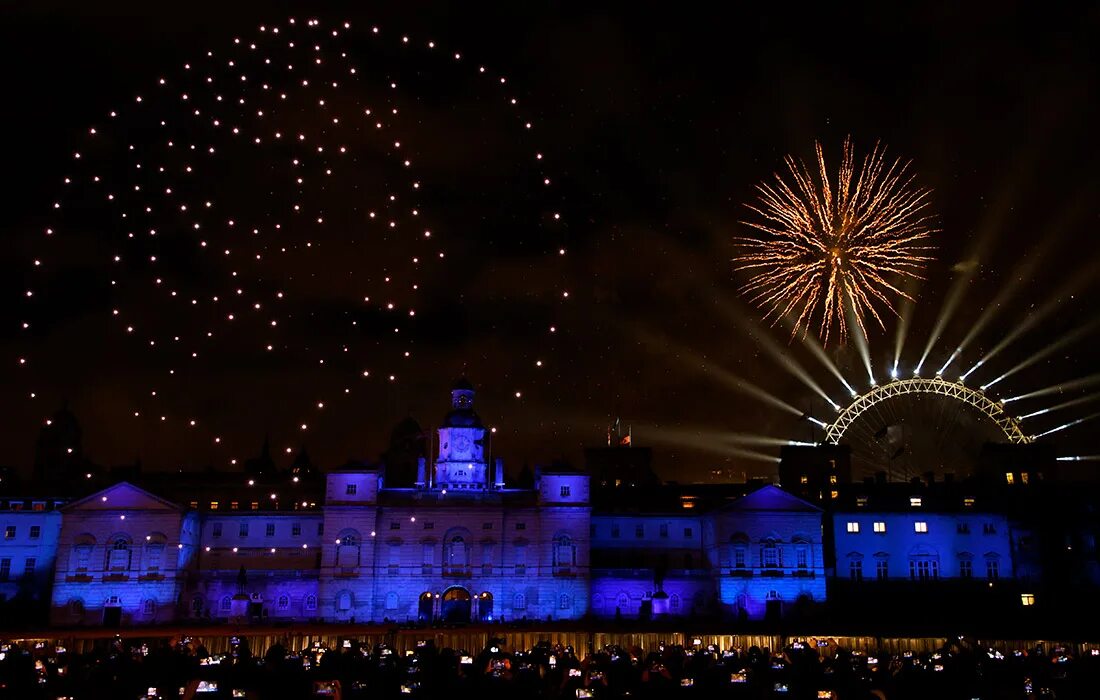 Фейерверк в сиднее на новый год. Салют над сиднейской оперой. Мир встретил 2023. Фейерверк в тайланде. Как встретил новый год ереван.