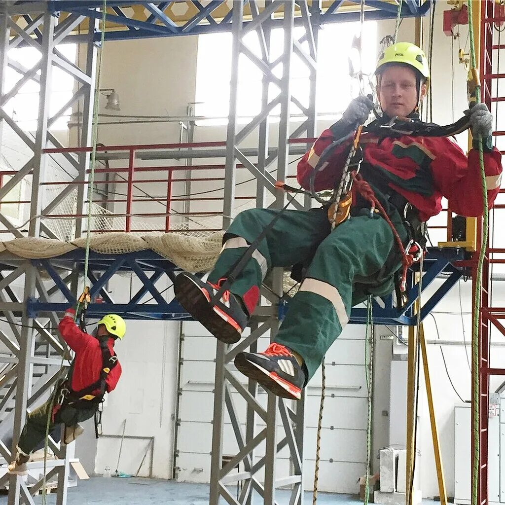 верхолаз депутат калининград. крымский центр подготовки верхолазов. верхолаз депутат калининград. крымский центр подготовки верхолазов. горные войска.