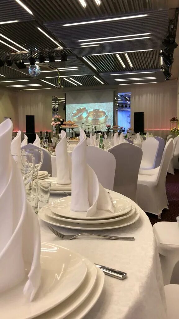 залы сокол. залы планерное отель. спорт зал сокол власиха. ресторан сокол саратов. спортзал сокол власиха.