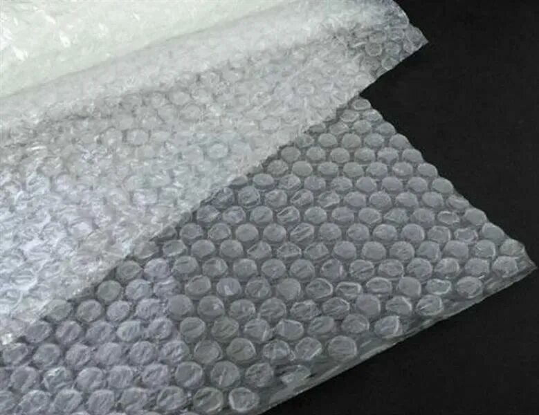 Пленка с пупырышками. Миниролик (воздушно-пузырчатая плёнка) 4000 × 500. Упаковочная пленка с пупырышками. Пленка силиконовая противоскользящая. 5*100.