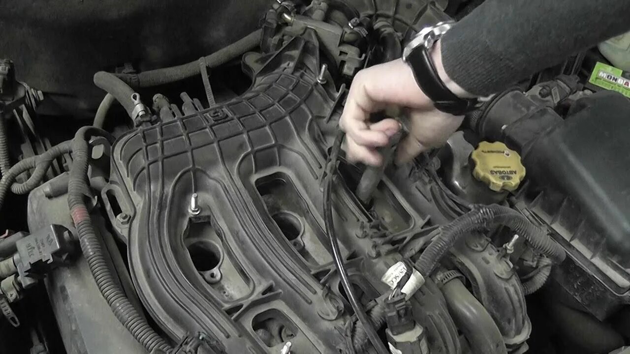 Свечи на опель вектра с 1. Видео замена свечей на. 6. Свечной ключ приора 16 клапанов. Видео замена свечей на.