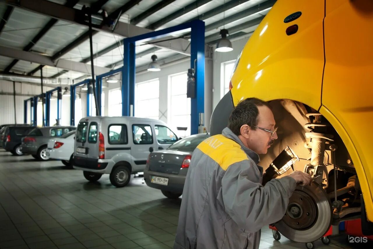 Renault обслуживание. Renault service. Автосервис Рено. Сервис Рено в Москве. Автосервис Renault, Бийск.