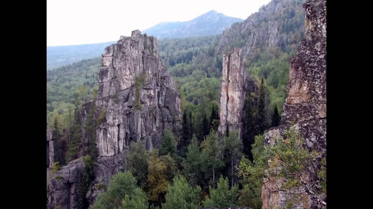 Самые протяженные горы уральские. Урал Уральские горы. Уральские горы Горная система. Уральские горы Восточный склон. Останцы Саяны.