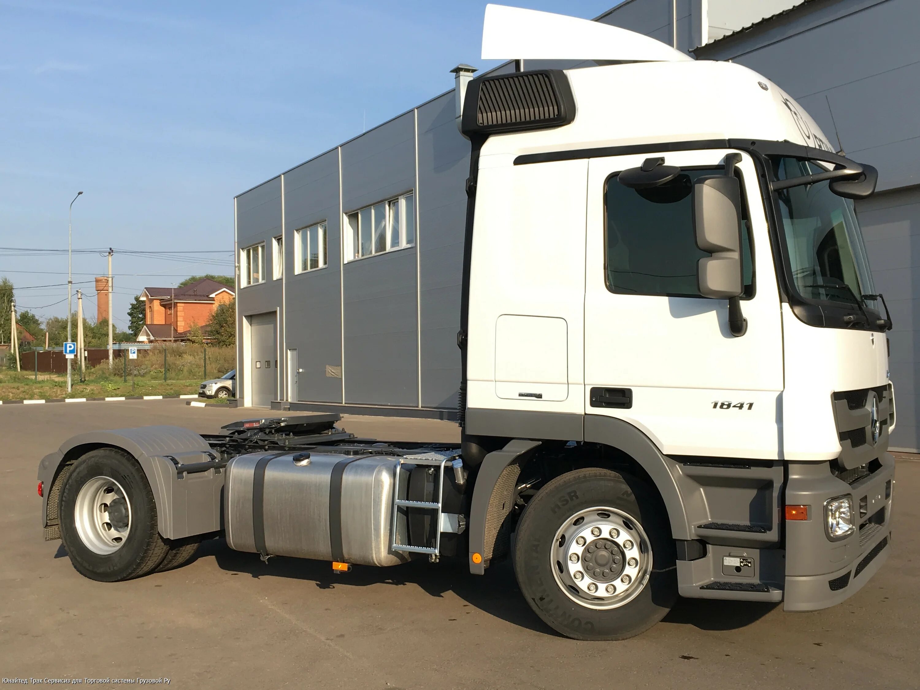 Купить седельный мерседес. Mercedes-Benz Actros 1841. Mercedes Actros 1841. Актрос 1841 LS. Тягач Мерседес Актрос 1841.