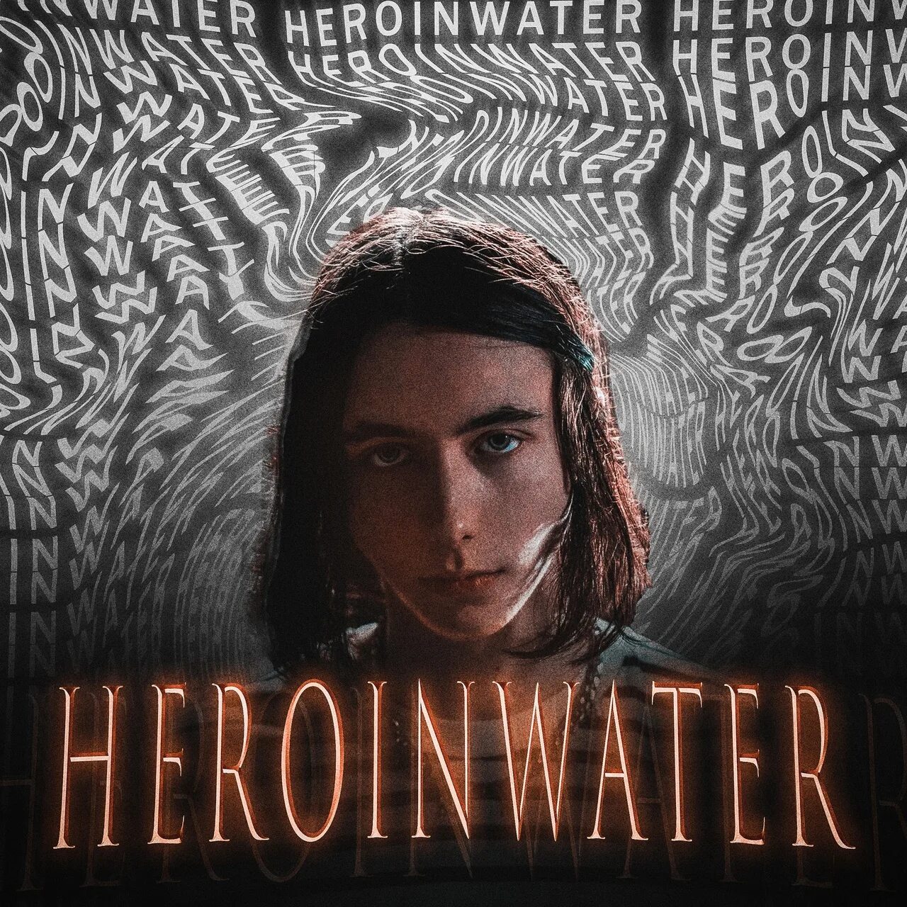 Heroinwater. Heroinwater исполнитель. heroinwater обложка. одаривает heroinwater. heroinwater божественный план обложка.