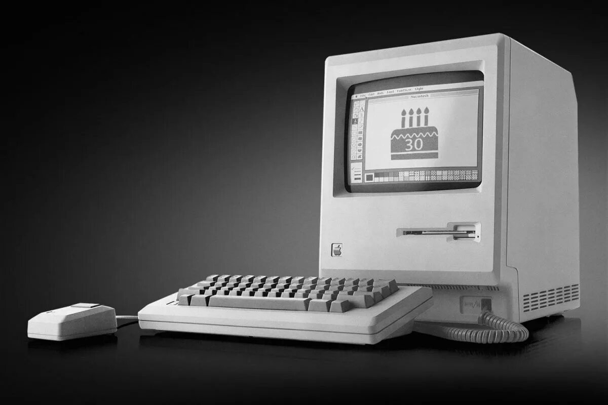 1 личный компьютер. Компьютер Apple Macintosh (1984). Первые компьютеры Эппл макинтош. Эппл макинтош 1984. Apple компьютеров Macintosh (1984 г).