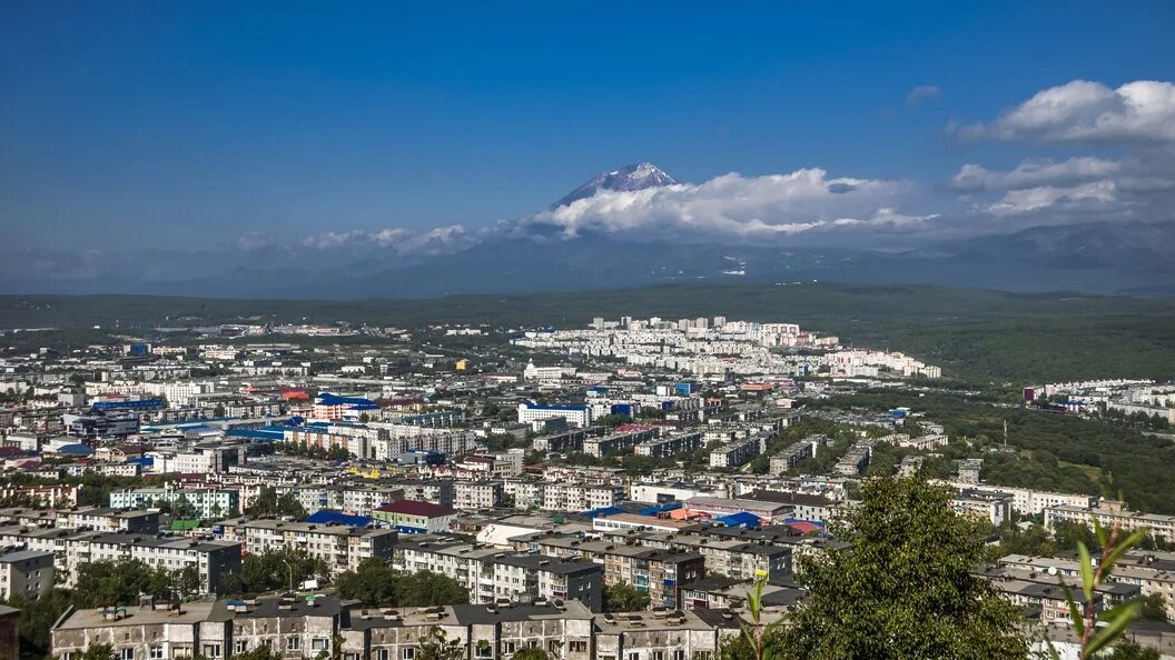 Петропавловск-камчатский тихий океан. Петропавловск-камчатский благоустройство. Петропавловск-камчатский вулканические сопки. Усть-камчатск камчатский край. Петропавловск-камчатский океанская.