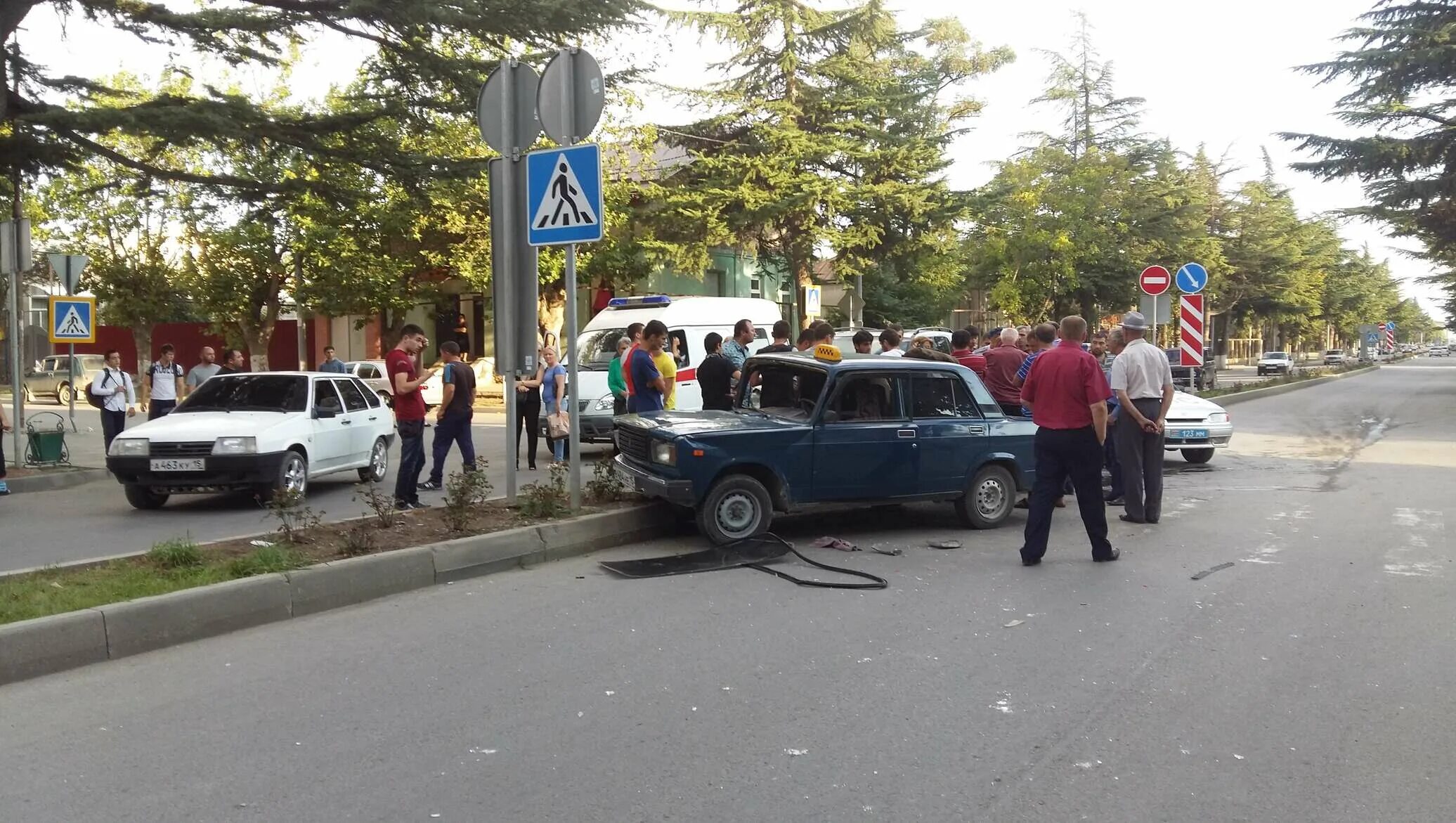 Погода в цхинвале на сегодня. ДТП Южной Осетии Цхинвал. ДТП авария Южная Осетия Цхинвал. Ул Ленина Цхинвал.