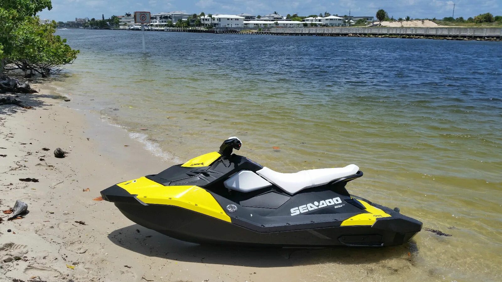 Гидроцикл Sea Doo Spark. Sea-Doo Spark 950. Гидроцикл Sea Doo 2001. Sea-Doo Spark Jet Kart.