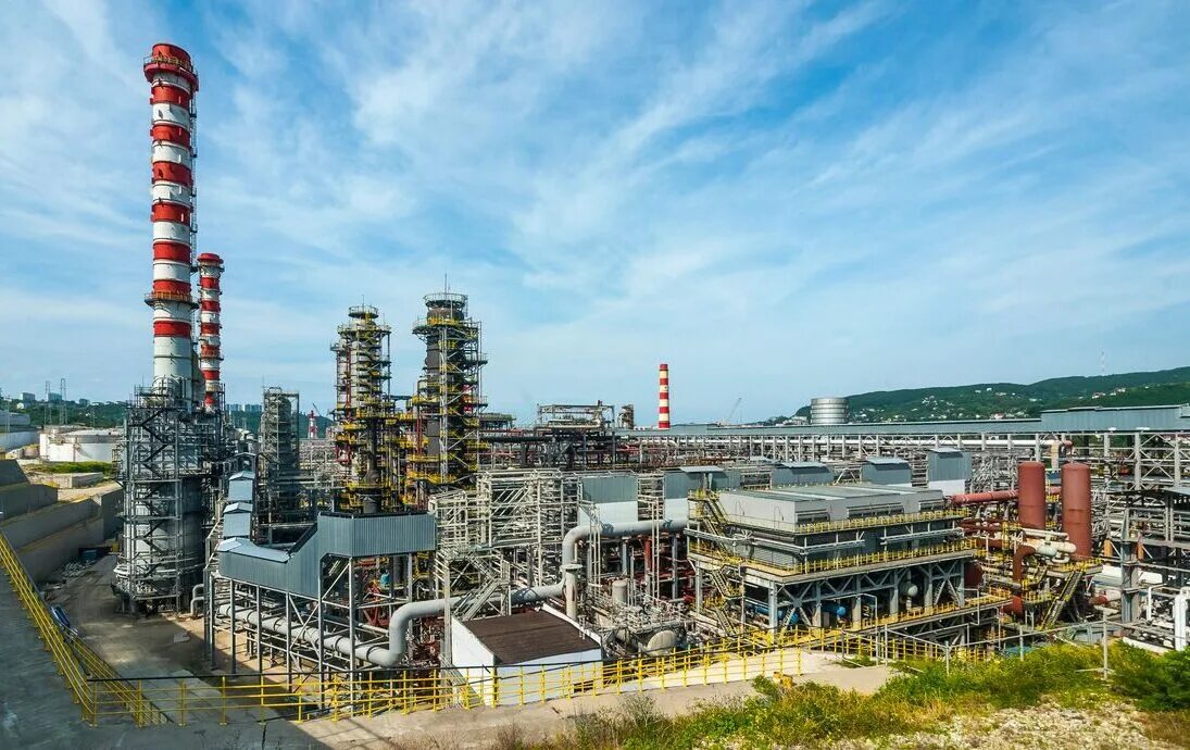 Нпз туапсе. Рн туапсинский. Рн туапсинский. Нефтяной завод в туапсе. Туапсинский нефтеперерабатывающий завод.