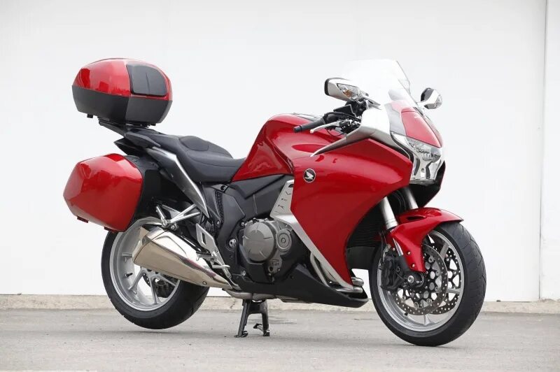 Vfr 1200f. Honda vfr1200f. honda vfr 1200. мотоцикл хонда вфр 1200. honda vfr1200f 2013.