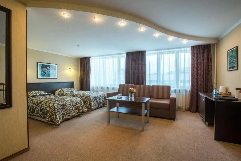 Отель спутник 3 санкт-петербург. Проспект тореза 36 гостиница спутник. Отель спутник санкт-петербург. Компаньон спб. Спутник питер гостиница.