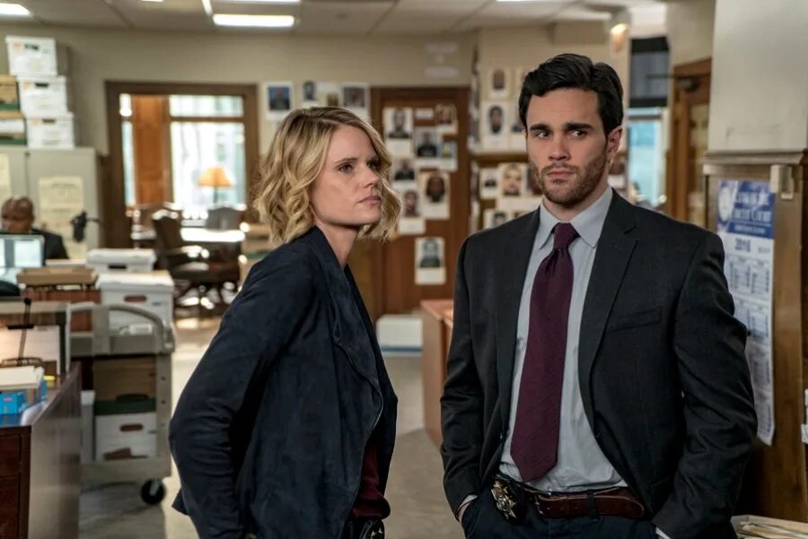 Справедливость 2009. Правосудие чикаго. Справедливость 2009. Правосудие по-американски-(2017). Элеонор олифант и реймонд.