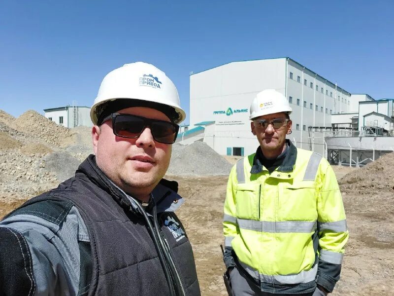 Тоо инженер. Куприянов сергей васильевич бгту. Человек в каске. Тоо инженер. Тоо инженер.