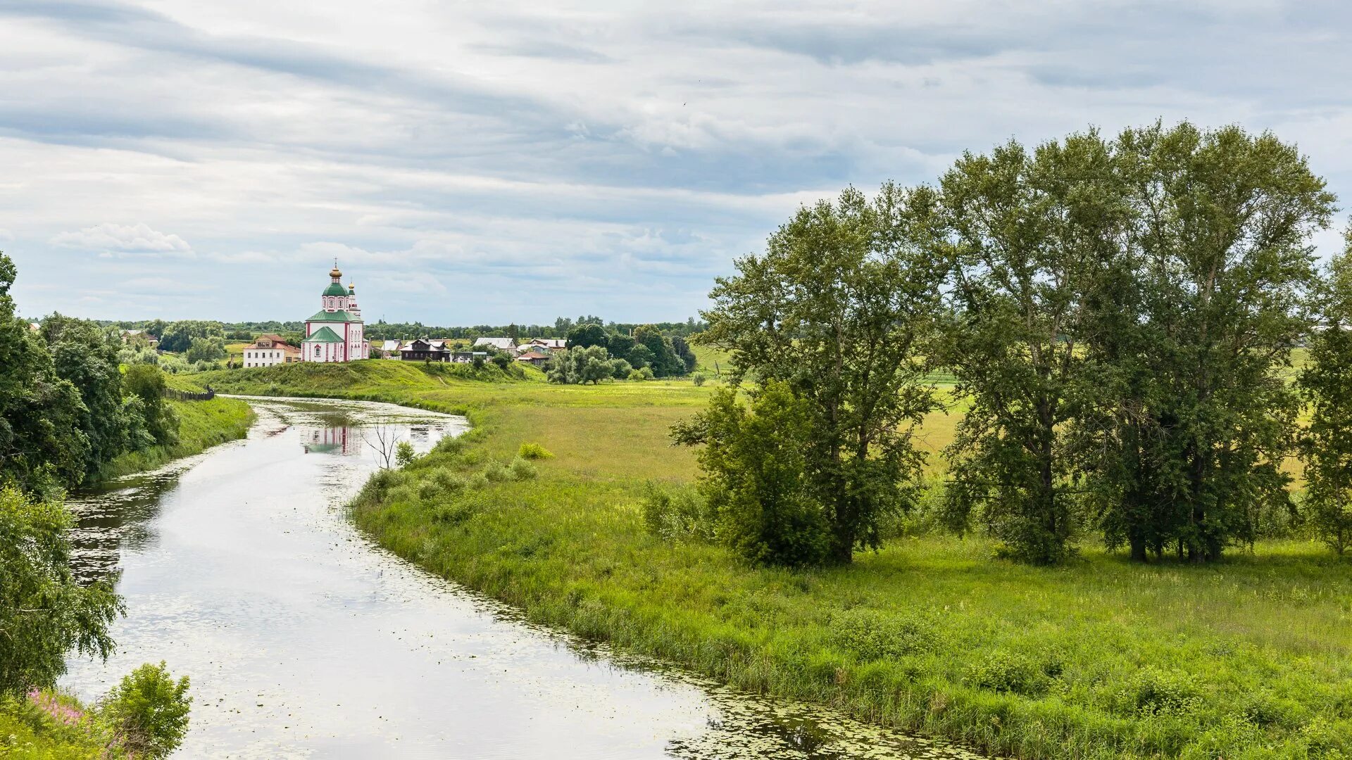 Средняя полоса страны. Суздаль деревня. Пейзажи средней полосы России. Суздаль летом. Пейзажи средней полосы России фото.