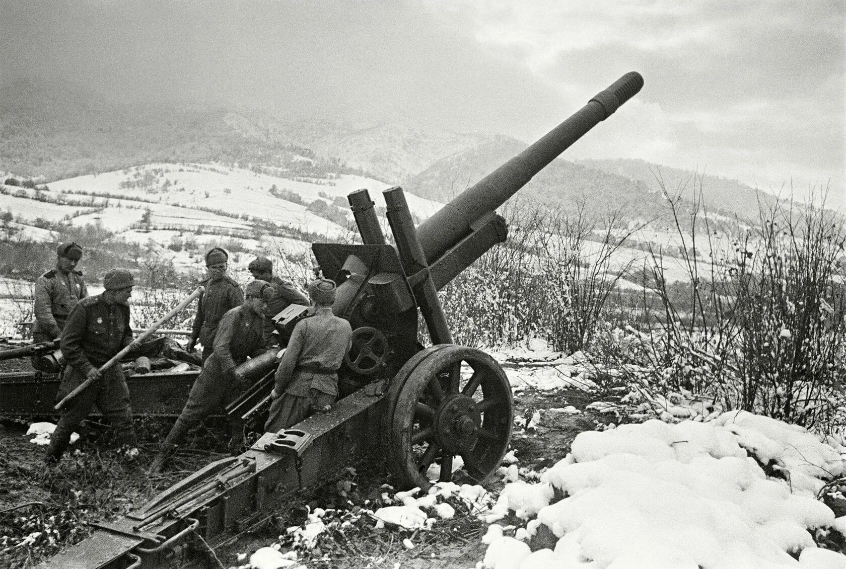 152 калибр гаубица. Артиллерия вов 1941-1945 германии. Артиллерия ркка в 1941. Пушки времен великой отечественной войны 1941-1945. 122 мм гаубица вов.
