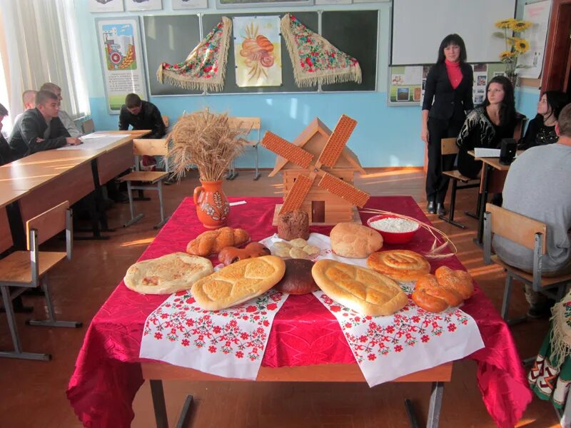 мероприятие ко всемирному дню хлеба. праздник хлеба в россии. хлебобулочные изделия на праздник. день хлеба мероприятия. день хлеба в детском саду.