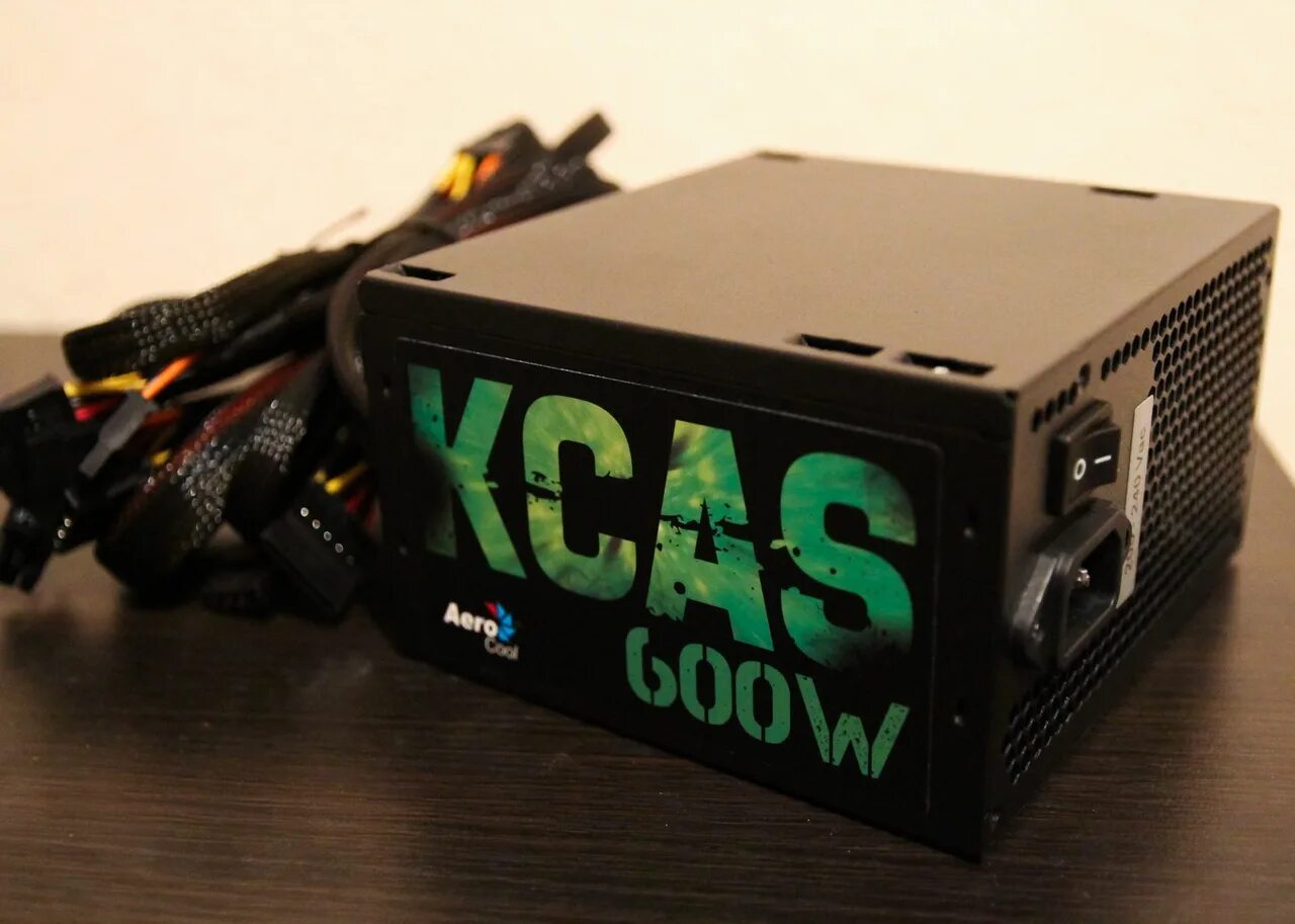 Блок питания aerocool kcas-800w. Блок питания aerocool kcas 600w [kcas-600w]. Блок питания аэрокул 600 ватт. Блок питания aerocool 600w. Aerocool kcas 600w 80 plus bronze.