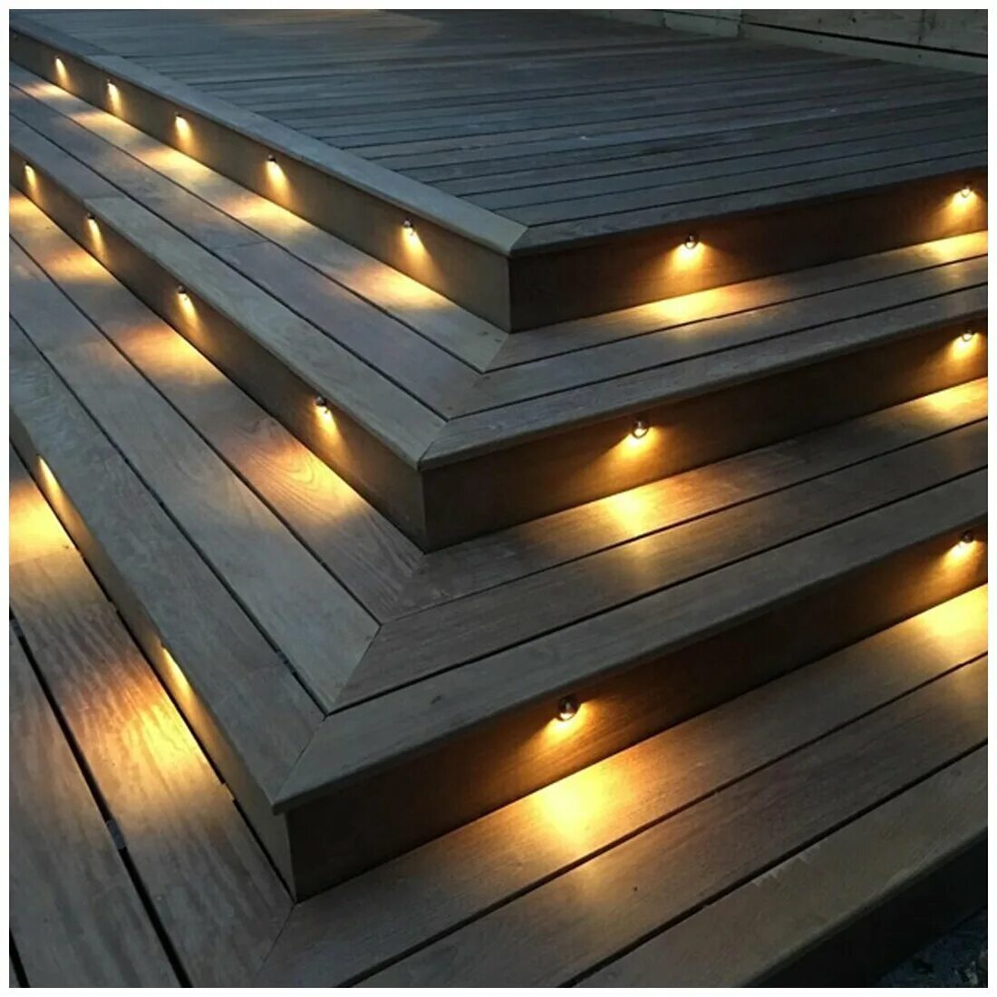 Подсветка в уличных ступеньках. Подсветка зданий и фасадов. Подсветка ступеней уличной лестницы. Декоративное освещение двора. Уличные led подсветка.