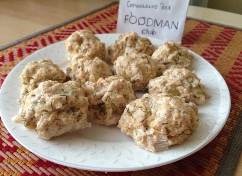 Рубленные куриные котлеты на пару. Мясные кнели на пару. Рубленные куриные котлеты на пару. Кнели рыбные. Рубленные куриные котлеты на пару.