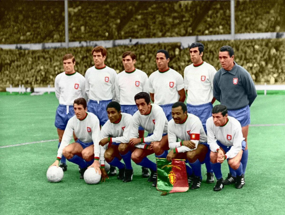 Чм по футболу 1966. Сборная португалия чм 1966. футбол чм 1966 португалия бразилия. сборная португалии 1966 год. world cup 1966 сборная ссср португалия.