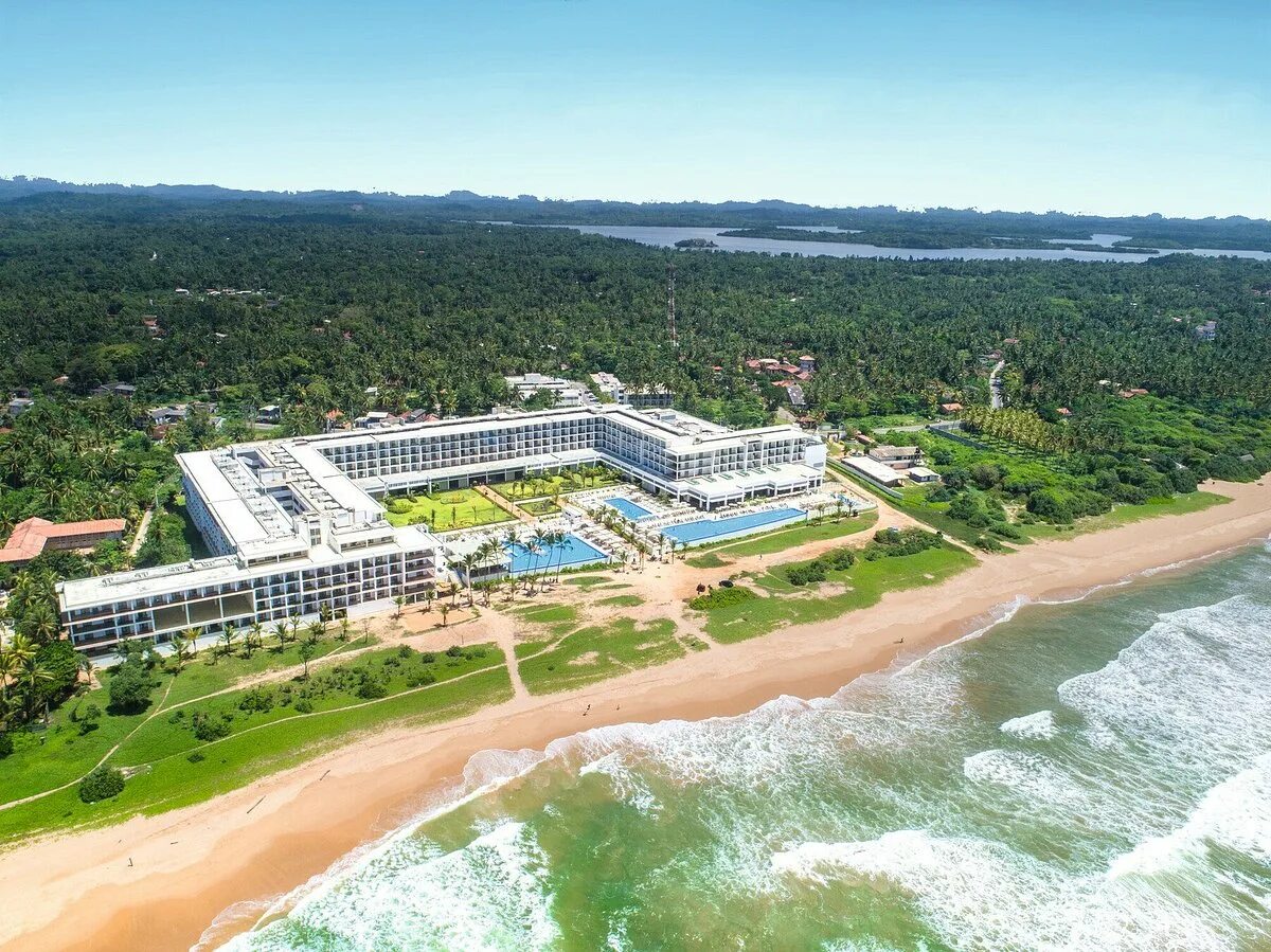 Riu sri lanka 5 шри ланка. Riu Hotel & Resort 5*Шри-Ланка. Отель Riu Sri Lanka. Riu Sri Lanka Ahungalla 5*. Hotel Riu Sri Lanka 5 отель.