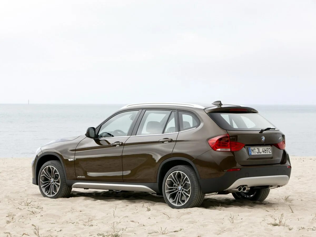 BMW x1 e84. BMW x1 e84 m. BMW x1 e84 дорестайлинг. BMW x1 2009. Бмв х1 купить в москве