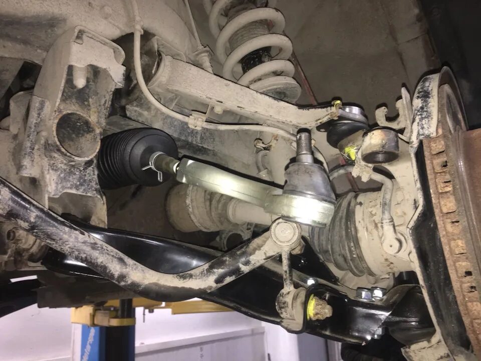 Mitsubishi pajero sport подвеска. Подвеска митсубиси паджеро спорт 2. Ходовая паджеро спорт. Ходовая паджеро спорт. Передняя подвеска митсубиси паджеро спорт 2.