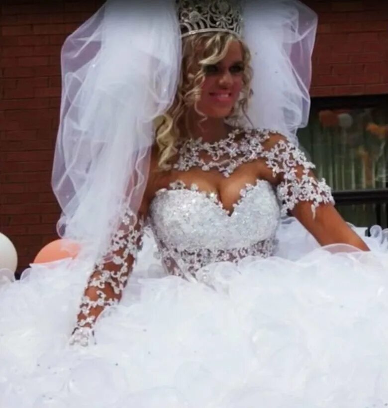 Самое пышное свадебное платье. Самые нелепые Свадебные платья. Неудачные Свадебные платья. Ужасные платья невесты
