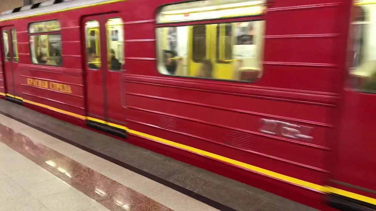 Эр9пк 224. Эр9пк-202. Эд4м рэкс салон. Поезд метро красная стрела. Эр9.