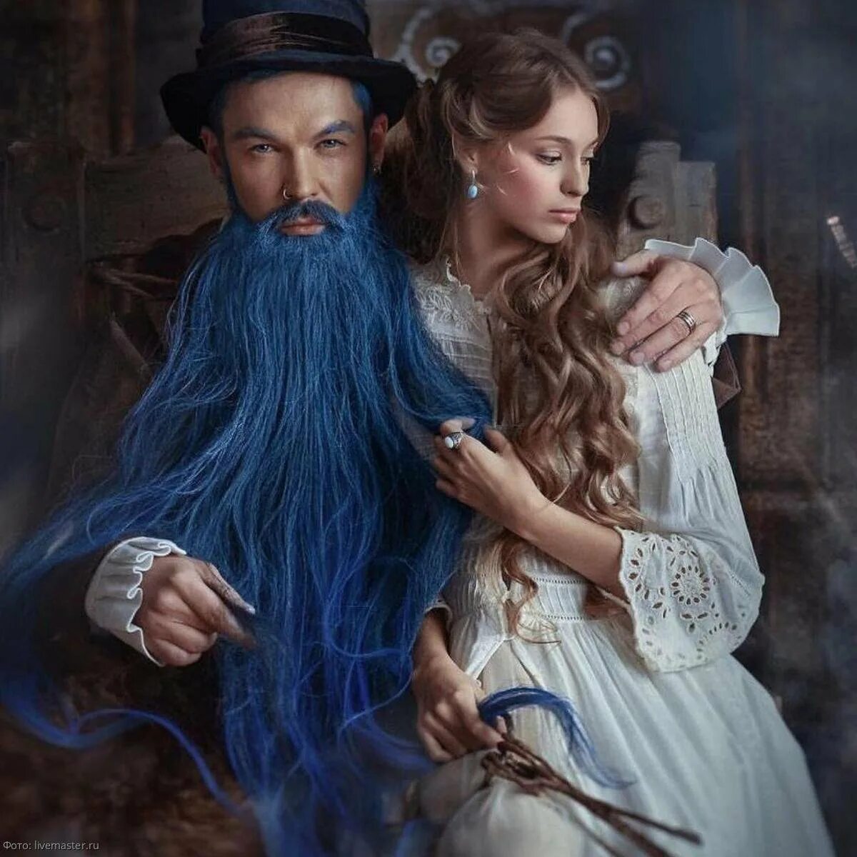 Автор оперетты синяя борода. Синяя борода – Bluebeard.