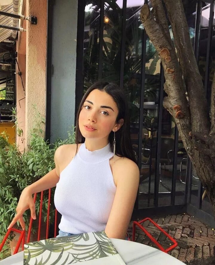 Pin on Lenis pineda amaranto* Cute couples goals, Celebrity couples, Özge yağiz
