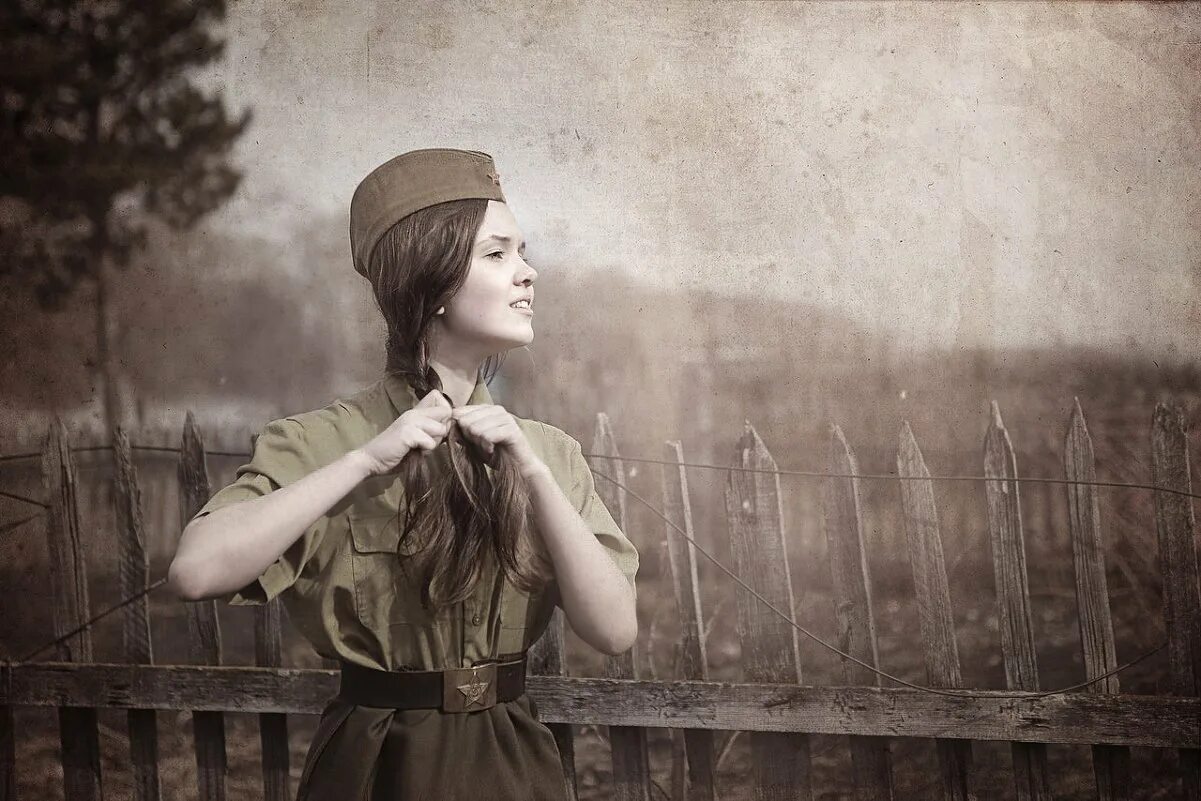 Песня девушка май. Девушки на войне. образ девушки военных лет. фотосессия в стиле военных лет. катюша девушка.