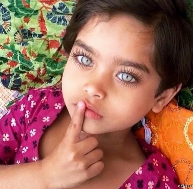 Необычайные глаза. Девочка с необычными глазами. Необычные глаза. Необычный цвет глаз. Девушки с необычными глазами.