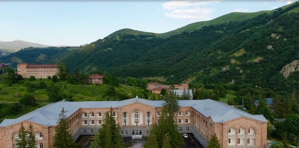 Санаторий jermuk hotel&spa. Санатории армении с лечением. Джермук армения санаторий. Джермук москва резорт. Jermuk санатории армения.