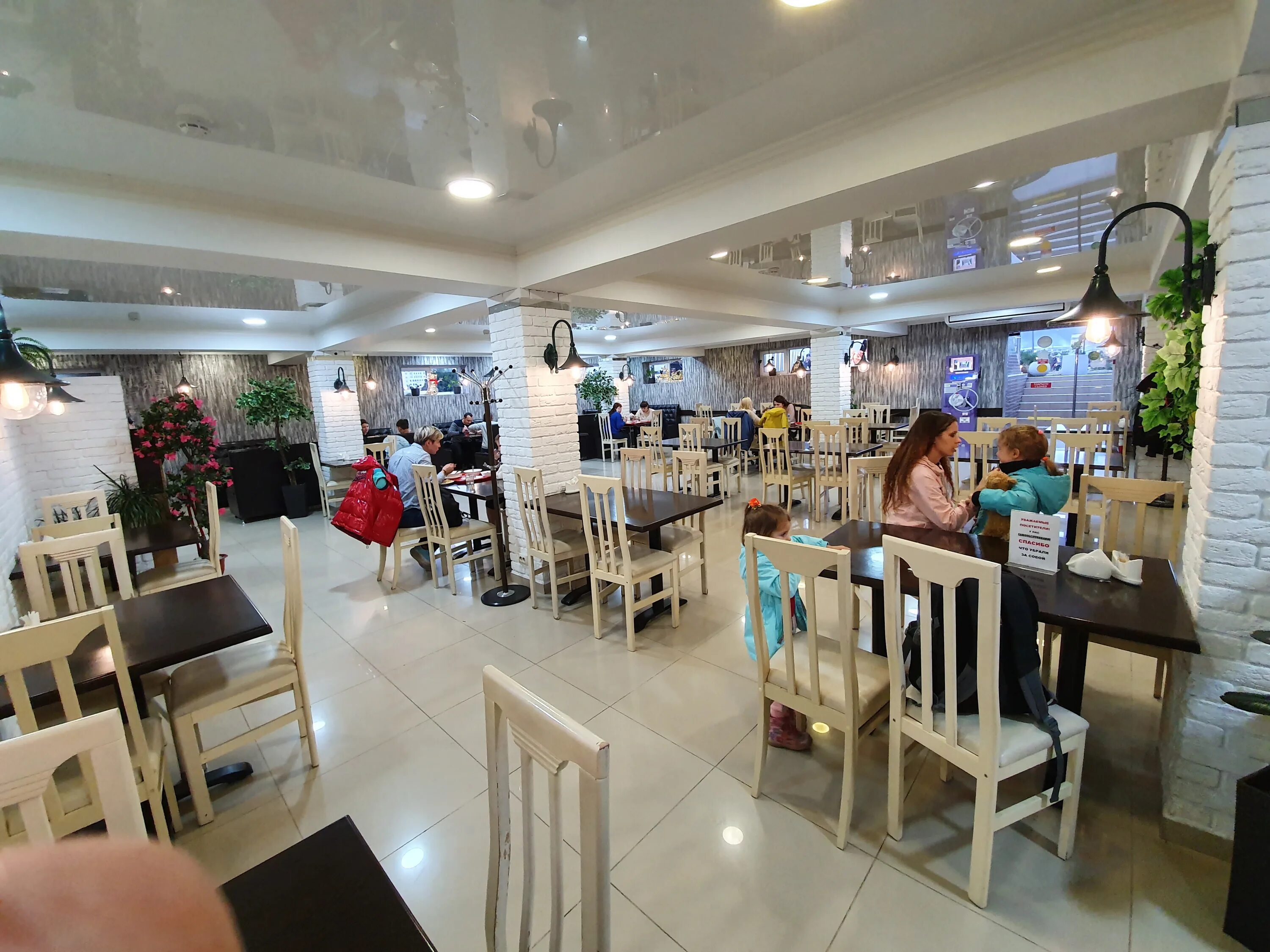 четыре столовой. четыре столовой. столовые в адлере. общественная столовая. столовая 4 сезона лоо.