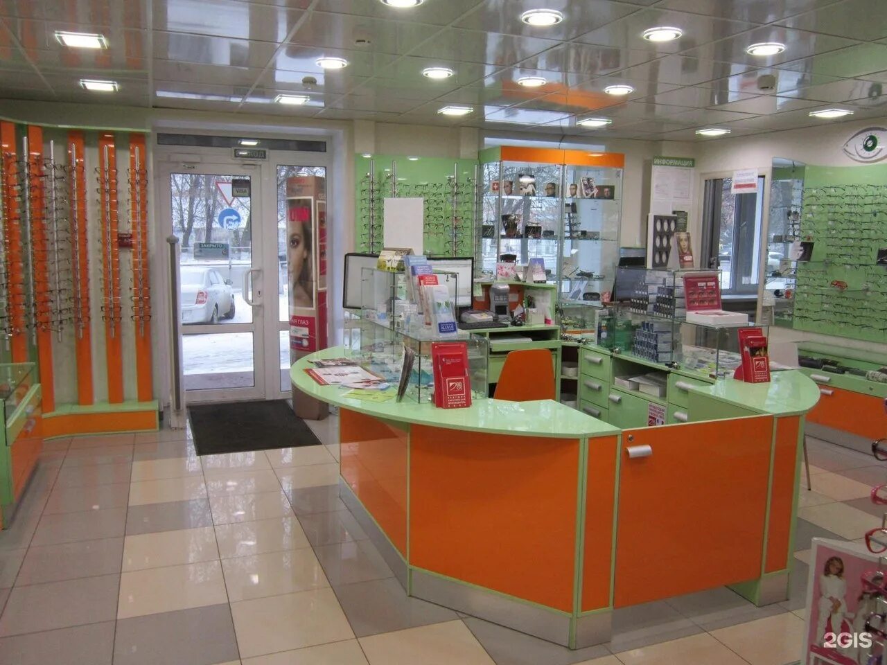 Салонах климовск. Салон грааль в подольске. Salon krasoti malika. Октябрьская площадь климовск. Клуб красоты и здоровья.