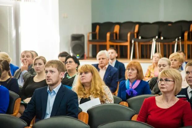 Волгоградстат волгоградской. Администрация Михайловка. Комитет по образованию Михайловка Волгоградская область. Волгоградский университет бизнеса в Михайловке.