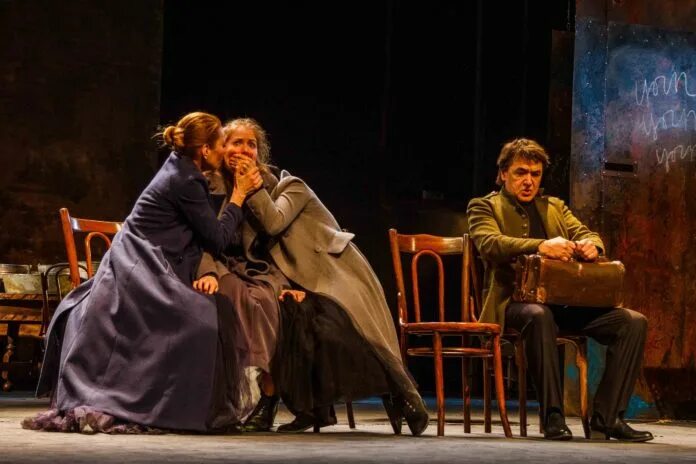 Спектакль три сестры мхат горького. Чехов пьеса три сестры. Чехов а. Андрей прозоров три сестры. Три сестры короткометражка.