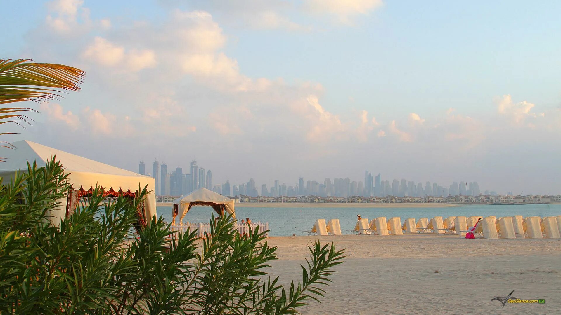 Дубай абу даби море. Где отдохнуть в оаэ в феврале. Зима в дубае. Остров аль марджан в дубае. Где отдохнуть в оаэ в феврале.