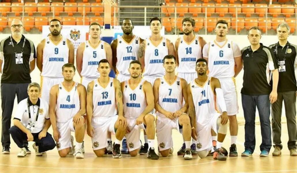 Баскетбол армения. Баскетболисты Армении. Баскетбольная сборная Армении. Мужская сборная Армении по баскетболу. Армянская команда баскетбол.