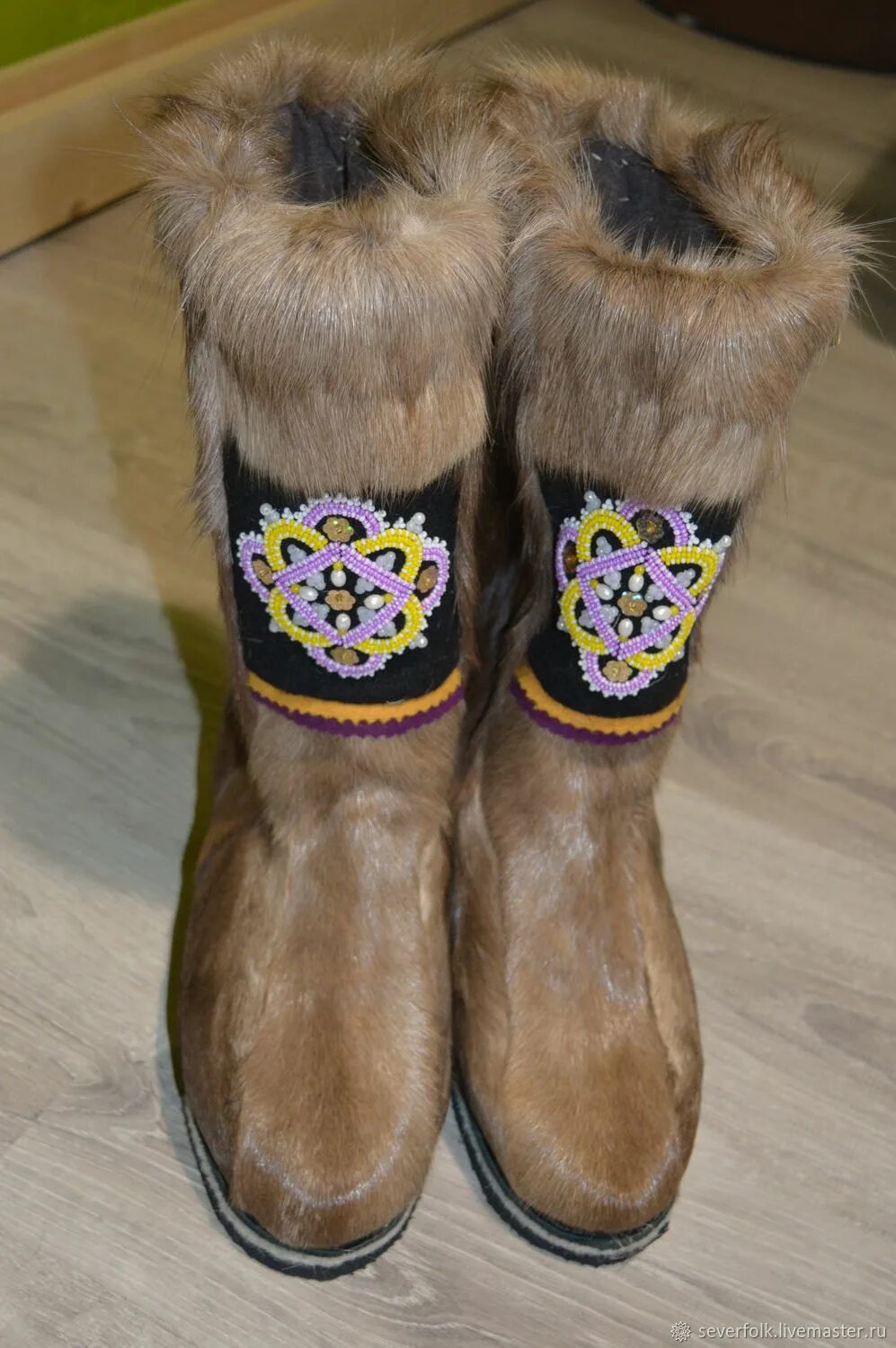 Сибирские пимы. Пимы из натурального камуса северного оленя. Пимы ненцев. Унты оленьи северное сияние. Gotthard унты оленьи.