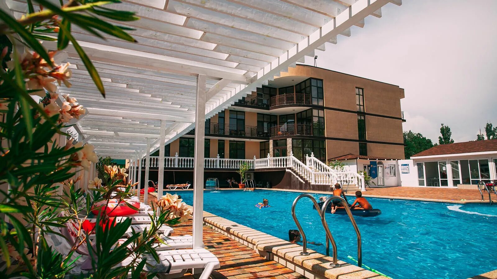 Отель миракле (miracle&n) 3*. Россия miracle&n отель 2* пионерский проспект, анапа. Мираклин отель анапа. Miracle n отель анапа. Отель миракле (miracle&n) 3* (анапа).