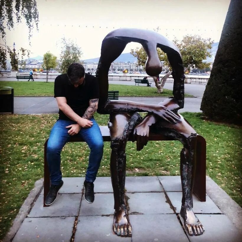 Есть памятник души. Скульптура Меланхолия Женева. Пустота души скульптура в Женеве.