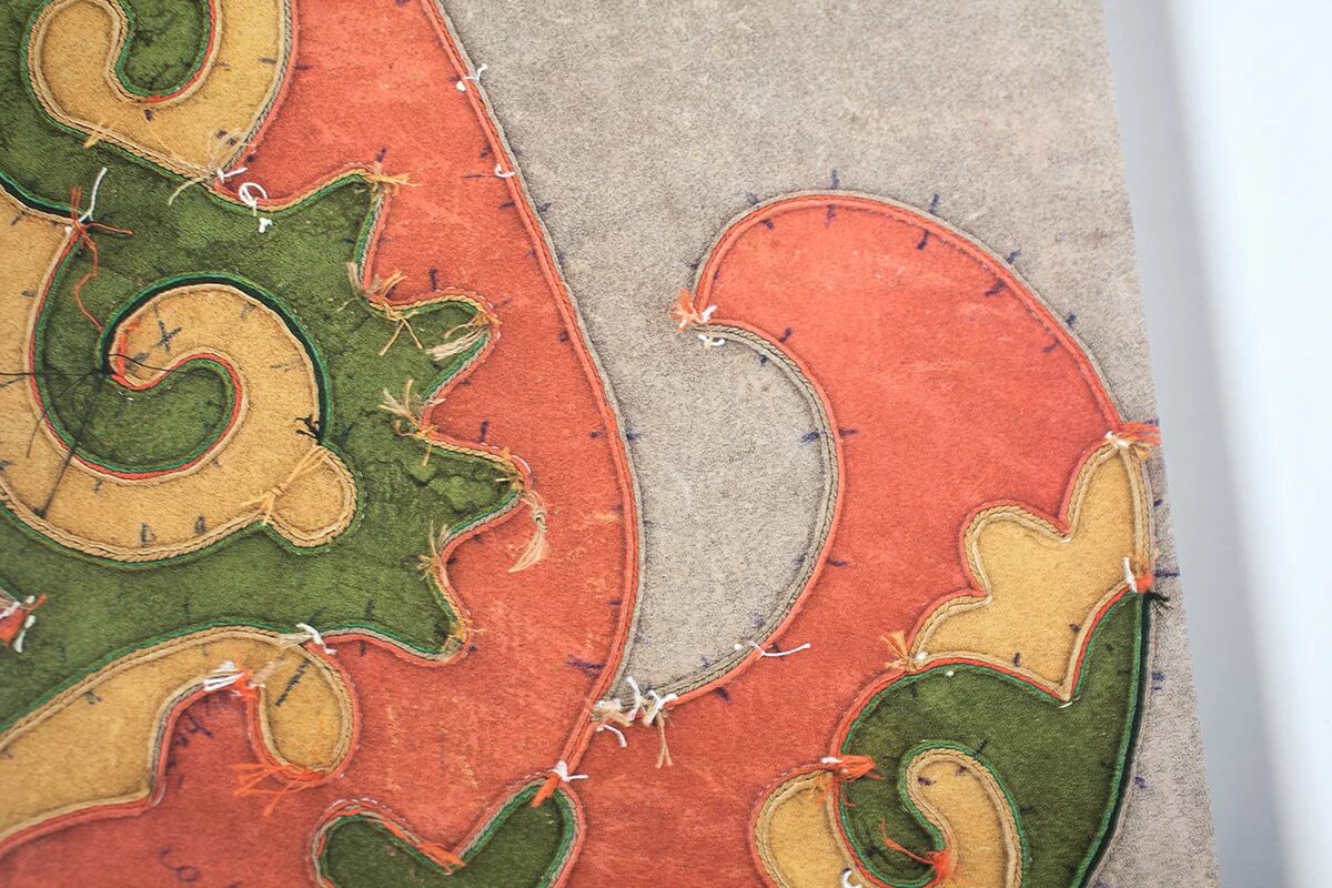 Кожа мозаика распадается. Татарская узорная кожаная мозаика. Татарские узоры из кожи. Народный промысел татарстана кожаная мозаика. Узор в казанской кожаной мозаики.