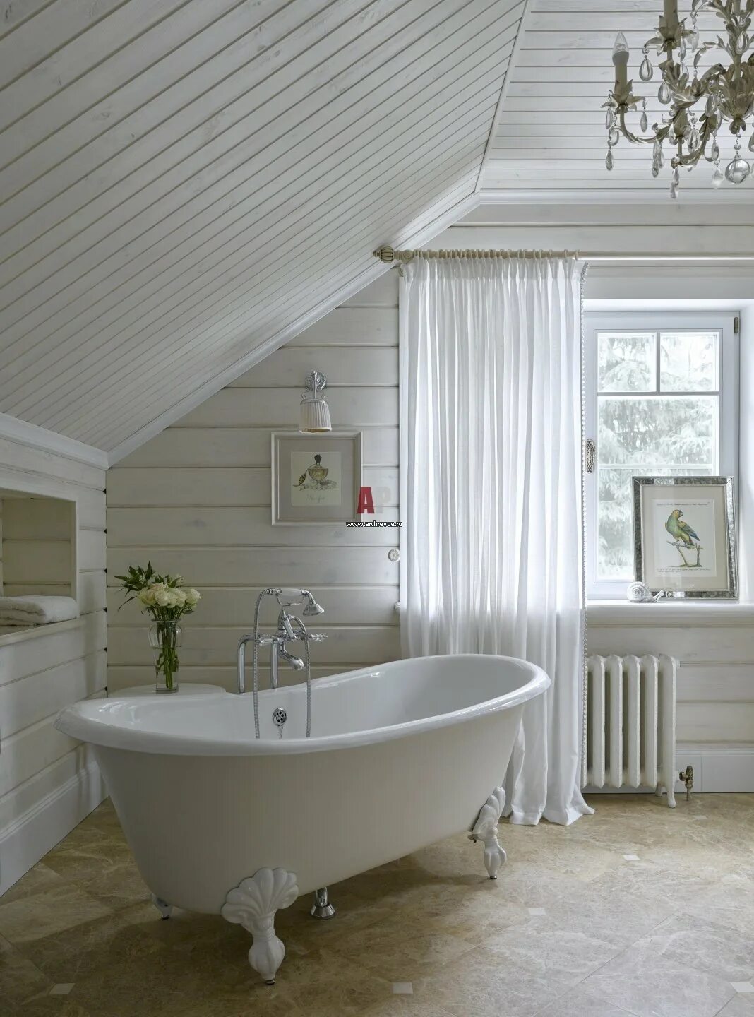 ванная комната в деревянном доме. ванная обшитая вагонкой. ванна вагонка фото. отделка ванной комнаты в бане. ванная в деревянном доме с вагонкой.