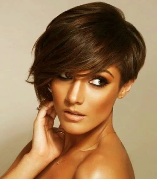 Короткая стрижка женская 2024 брюнетка 70 Cute and Easy-To-Style Short Layered Hairstyles for 2024 Long pixie hairstyle