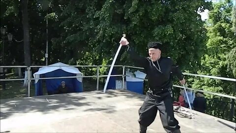 Фланкировка казачьей шашкой под песню